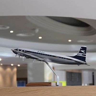 London Heathrow 4*
